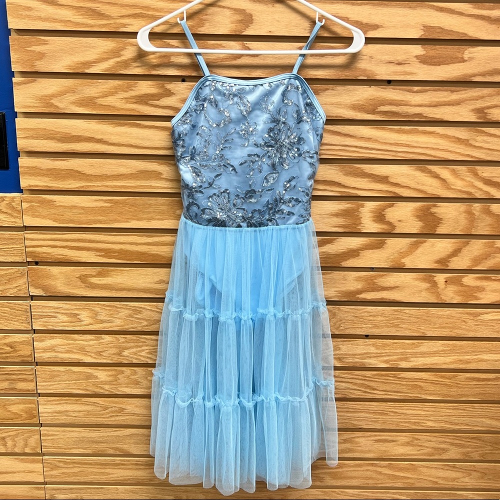 Weissmans Dance Costume Like New. Worn twice! In amazing condition. Medium child